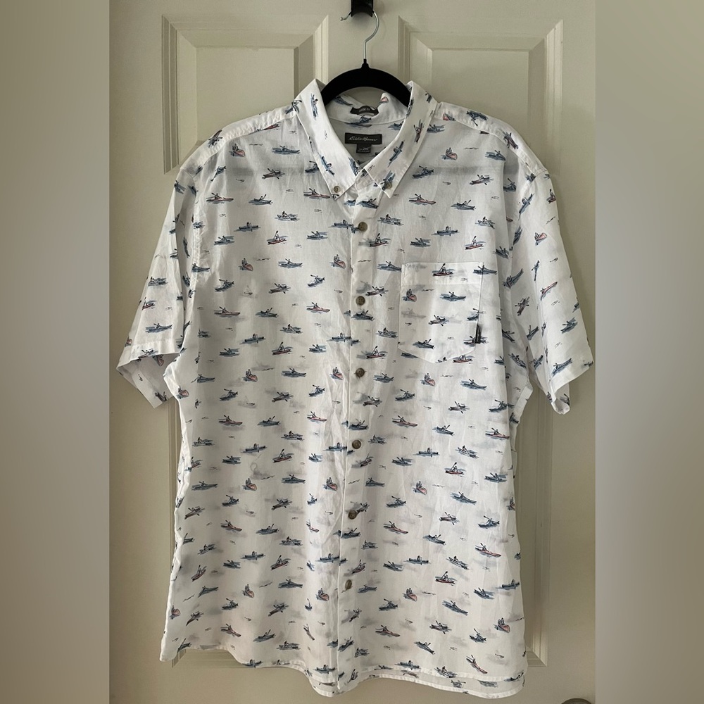 Men’s Eddie Bauer XXL Classic Fit short sleeve button down all over canoe print